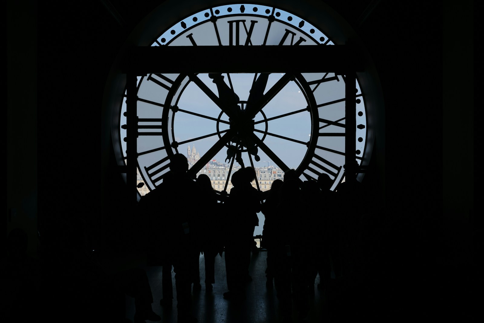 Time Travel Explained: The Science, Theories and Possibilities
